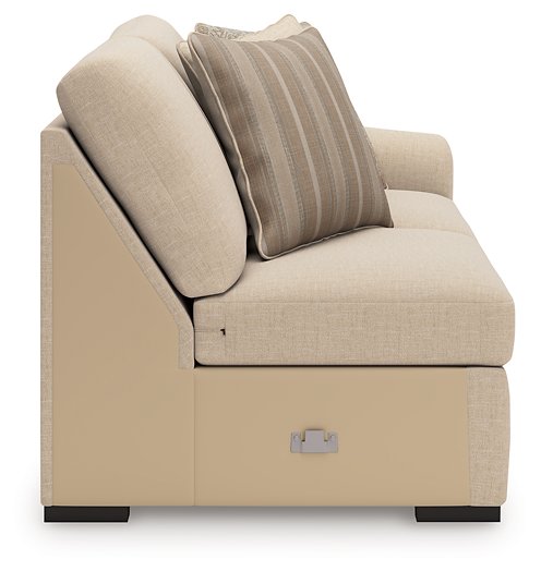 LadyMae Sectional with Chaise - Furniture 4 Less Outlet (Salinas,CA)