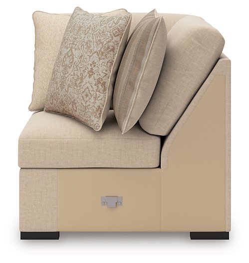 LadyMae Sectional with Chaise - Furniture 4 Less Outlet (Salinas,CA)