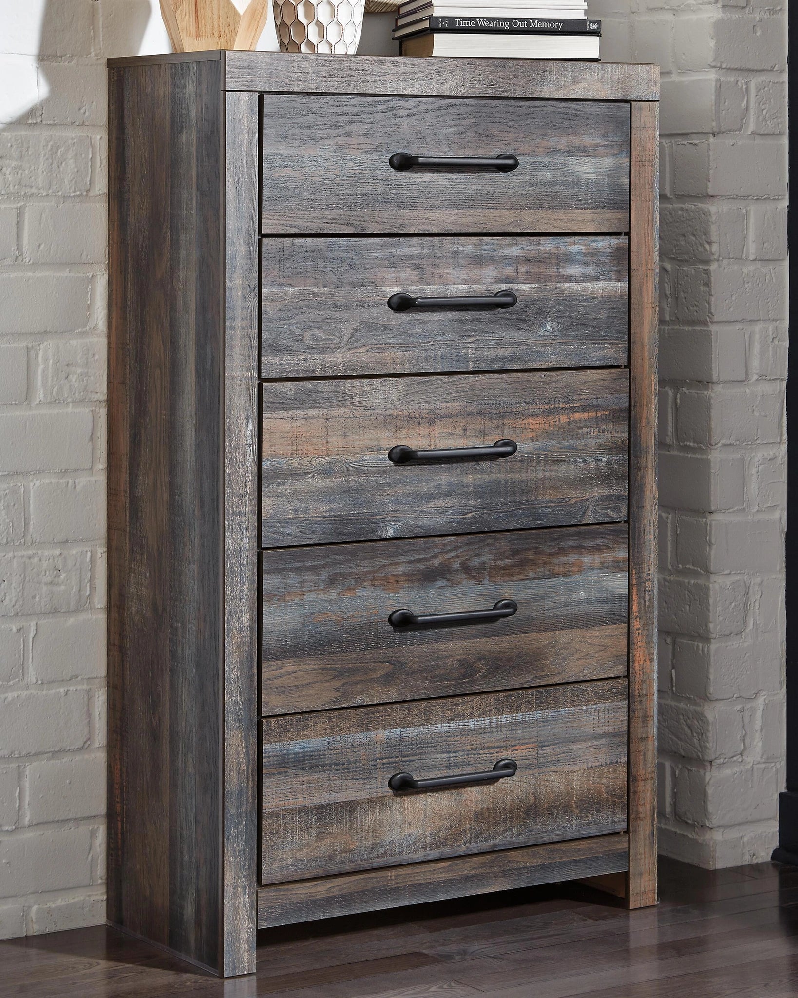 Drystan Chest of Drawers
