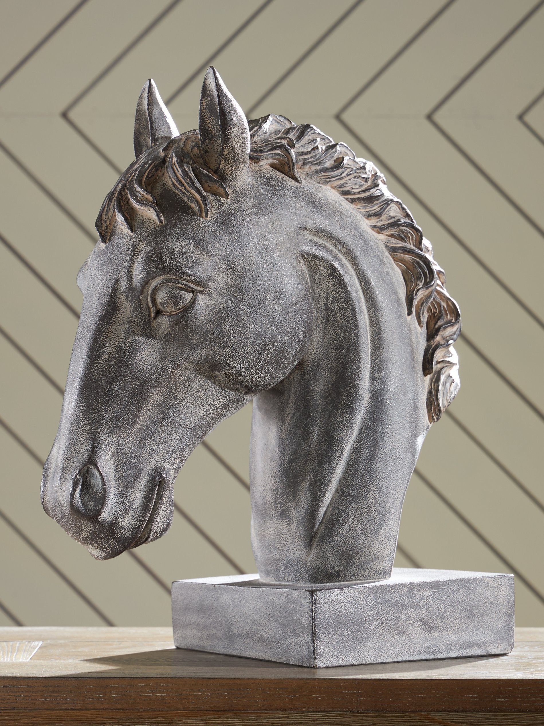 Carnlow Sculpture - Furniture 4 Less Outlet (Salinas,CA)