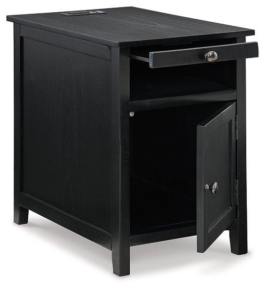 Treytown Chairside End Table - Furniture 4 Less Outlet (Salinas,CA)