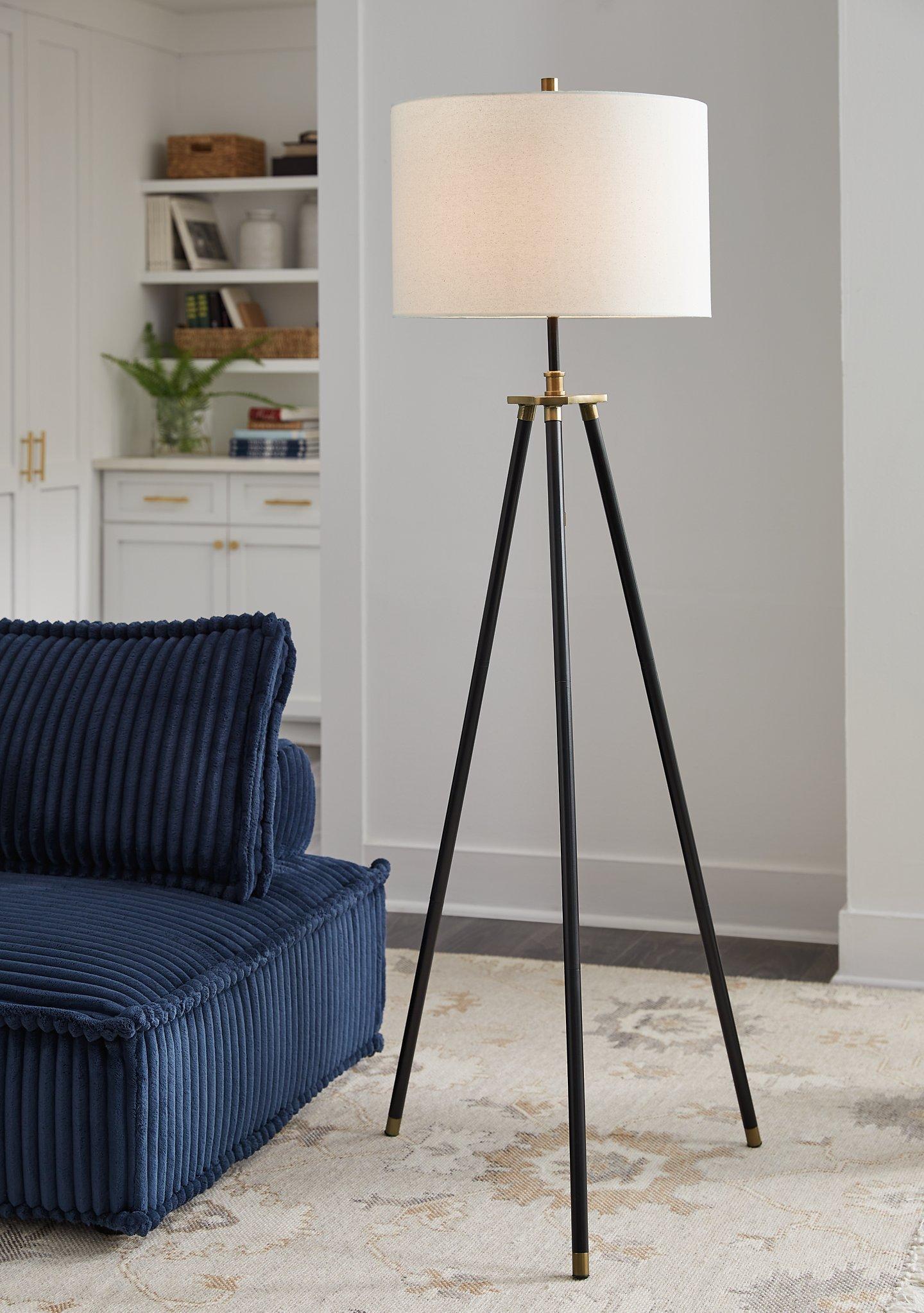 Cashner Floor Lamp - Furniture 4 Less Outlet (Salinas,CA)