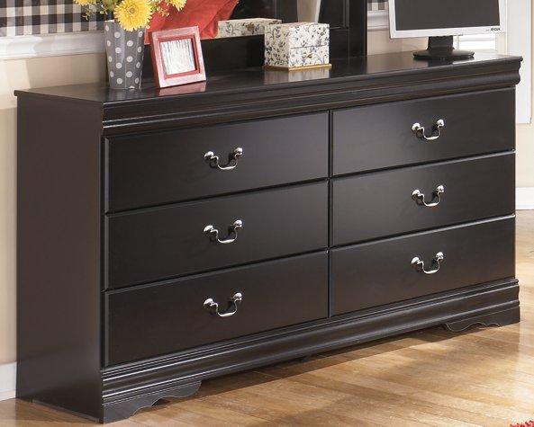 Huey Vineyard Dresser - Furniture 4 Less Outlet (Salinas,CA)