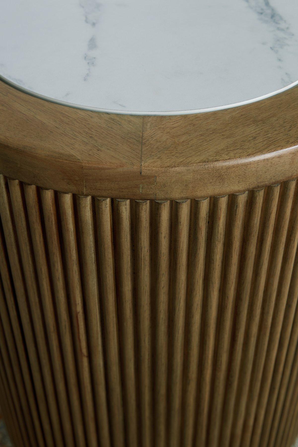 Camdill End Table - Furniture 4 Less Outlet (Salinas,CA)