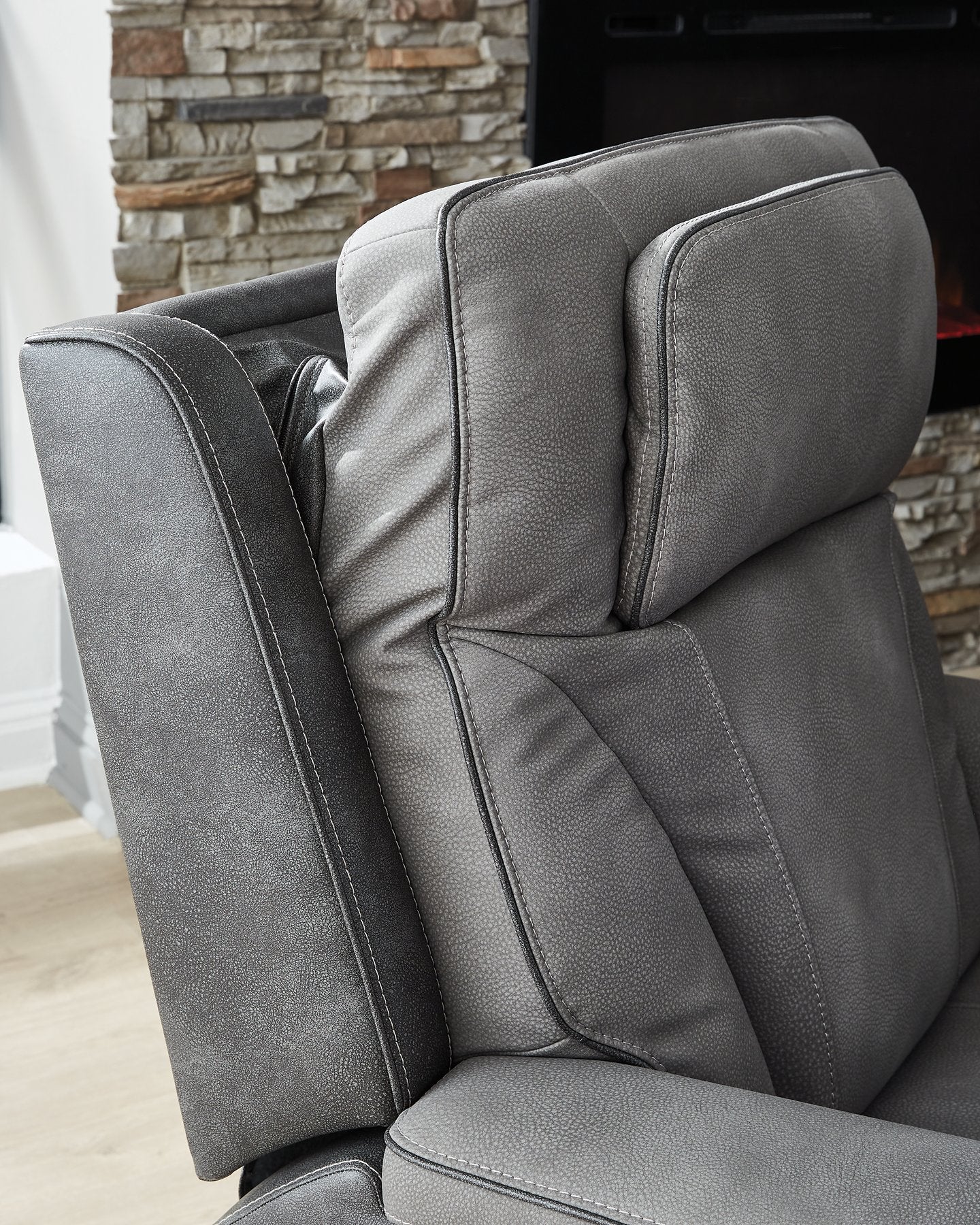 4Z-Peaceful Pause Power Lift Recliner - Furniture 4 Less Outlet (Salinas,CA)