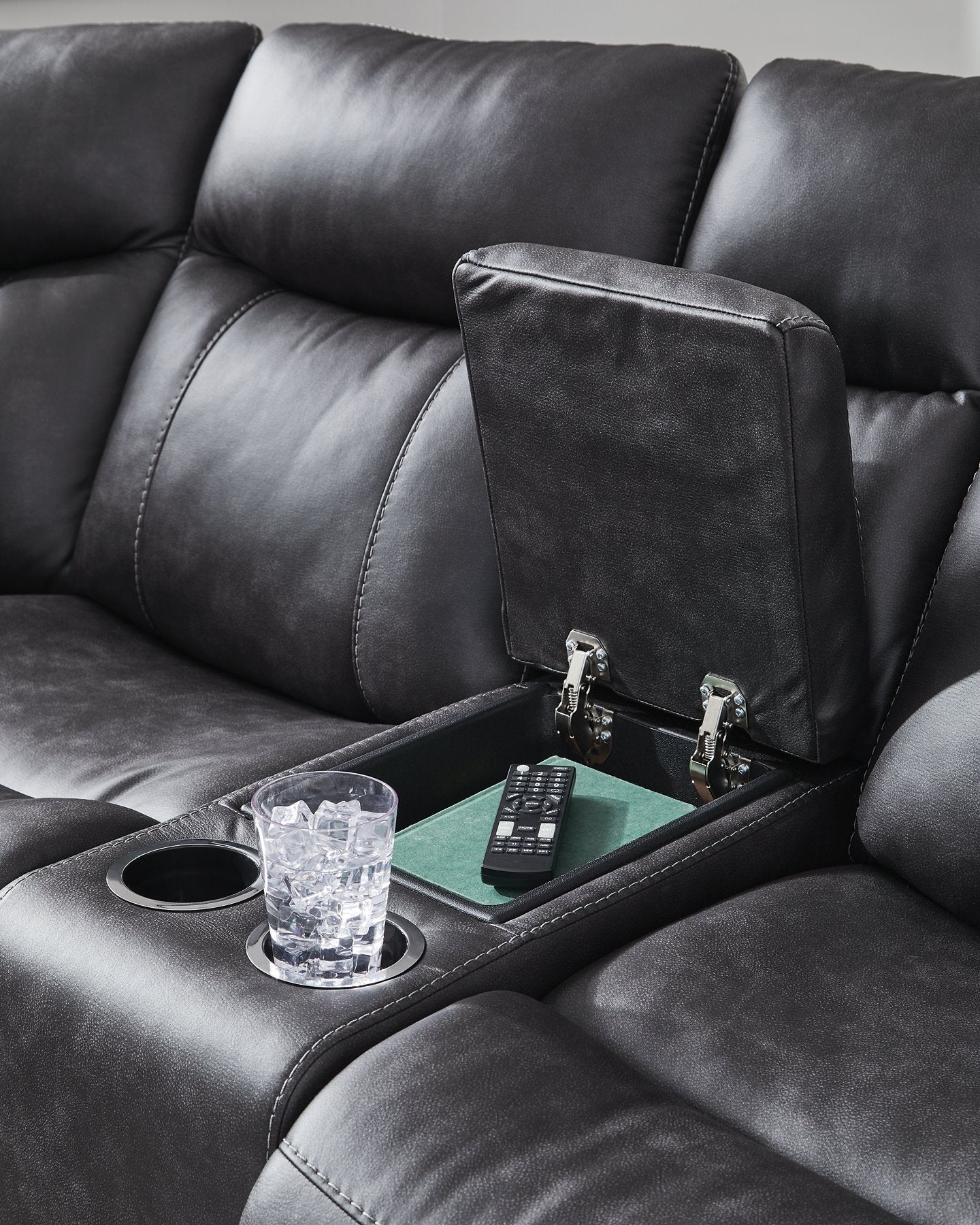 Sultan Meadow Reclining Sectional - Furniture 4 Less Outlet (Salinas,CA)