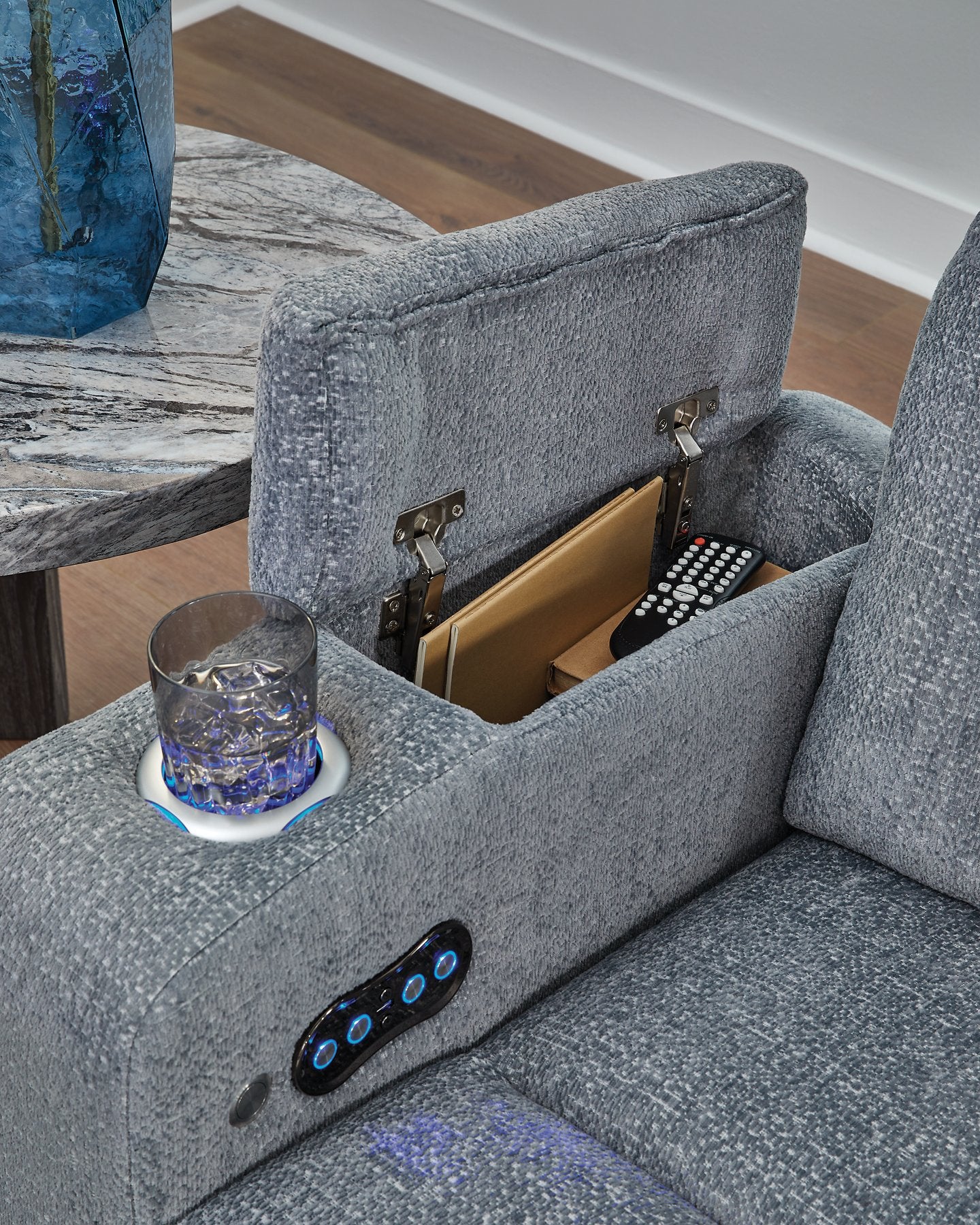 Studio Cave Power Reclining Loveseat with Console - Furniture 4 Less Outlet (Salinas,CA)