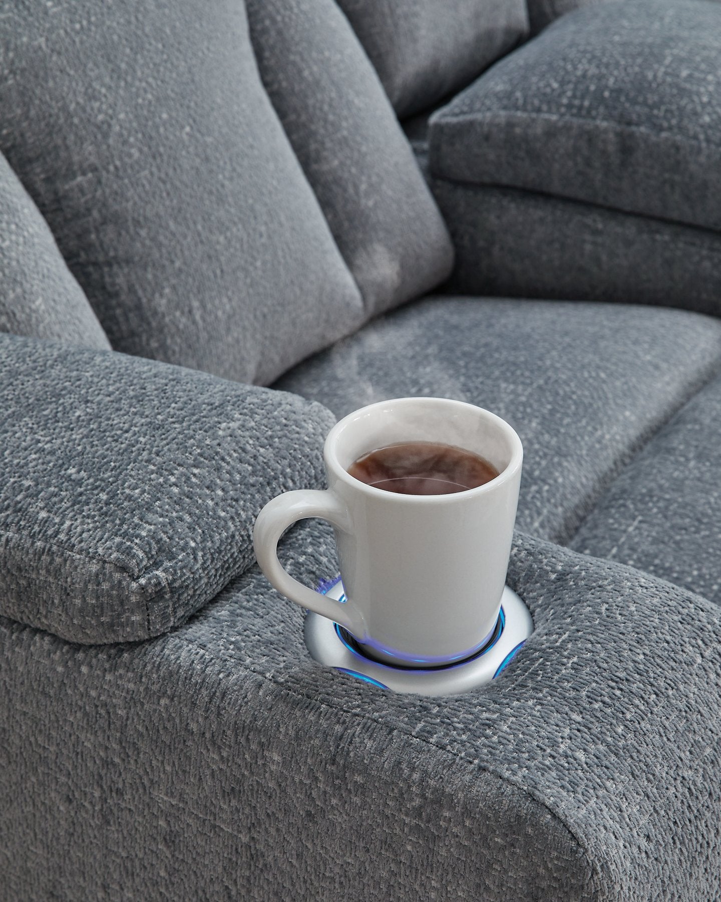 Studio Cave Power Reclining Loveseat with Console - Furniture 4 Less Outlet (Salinas,CA)