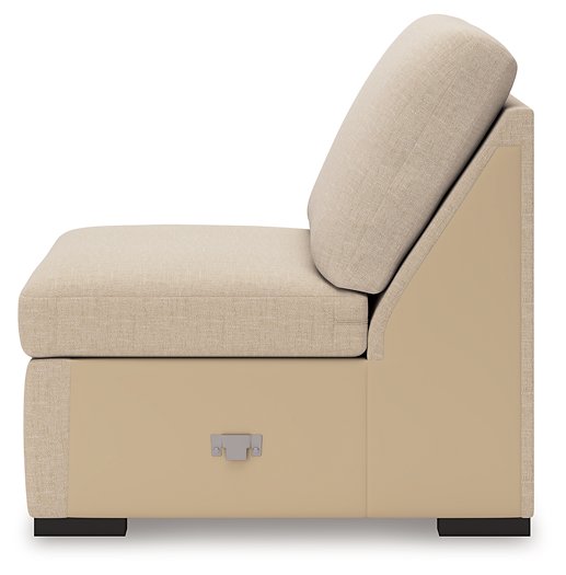 LadyMae Sectional with Chaise - Furniture 4 Less Outlet (Salinas,CA)