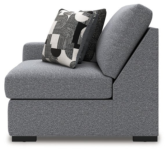 Bealton Sectional with Chaise - Furniture 4 Less Outlet (Salinas,CA)