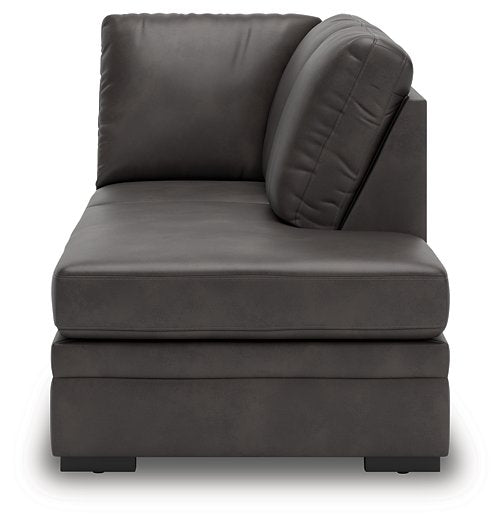 Lofton-Pike Sectional with Chaise - Furniture 4 Less Outlet (Salinas,CA)
