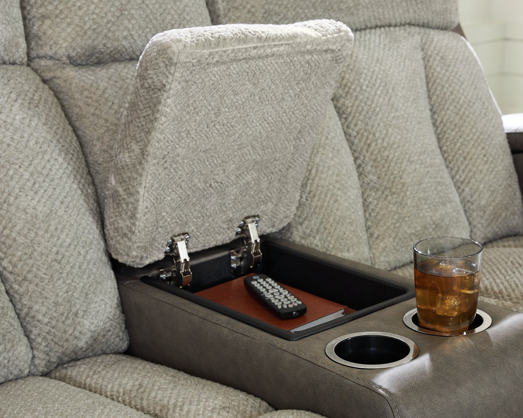 WhipLash Living Room Set - Furniture 4 Less Outlet (Salinas,CA)