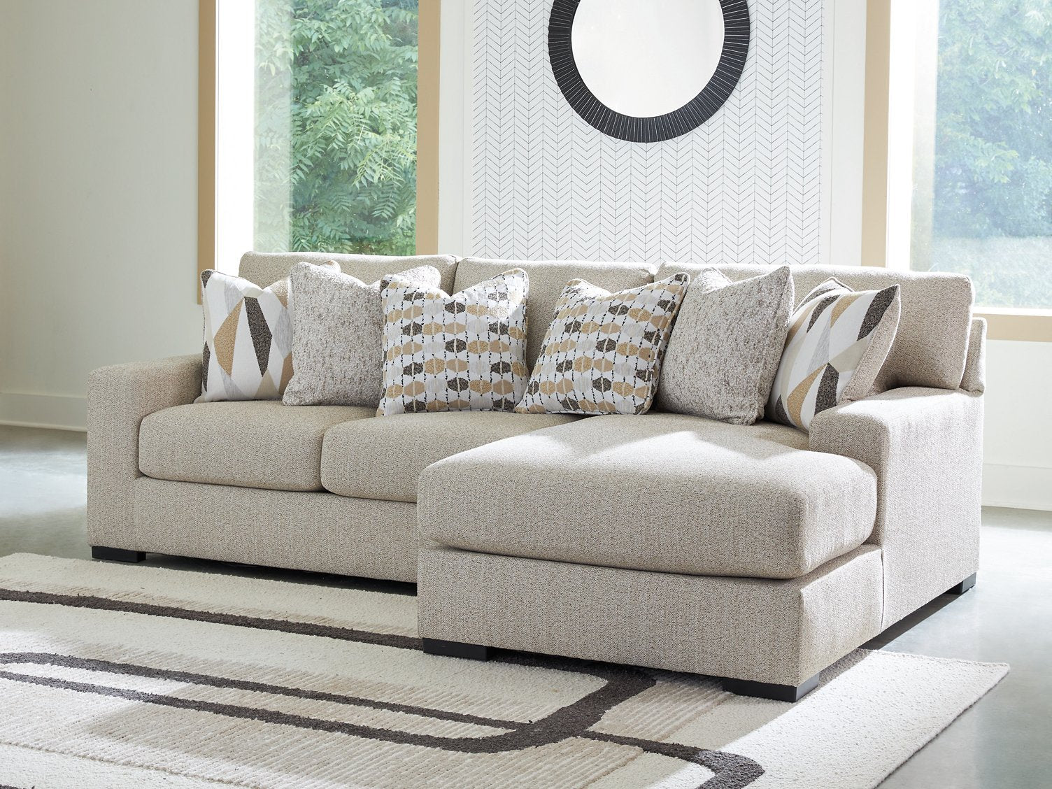 Laurelgrove Sectional Sofa Chaise - Furniture 4 Less Outlet (Salinas,CA)