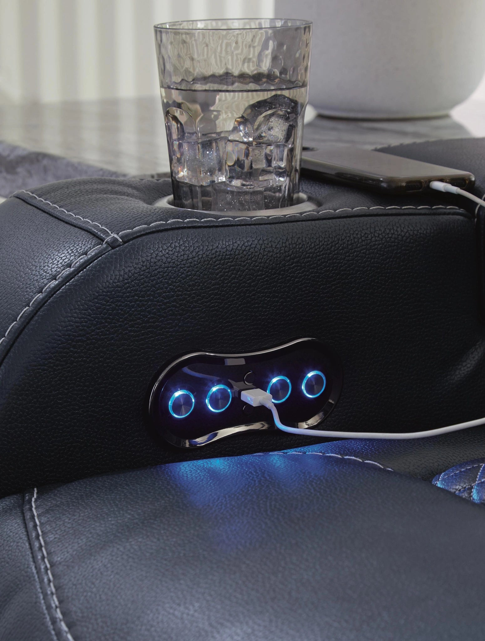 Fyne-Dyme Power Recliner