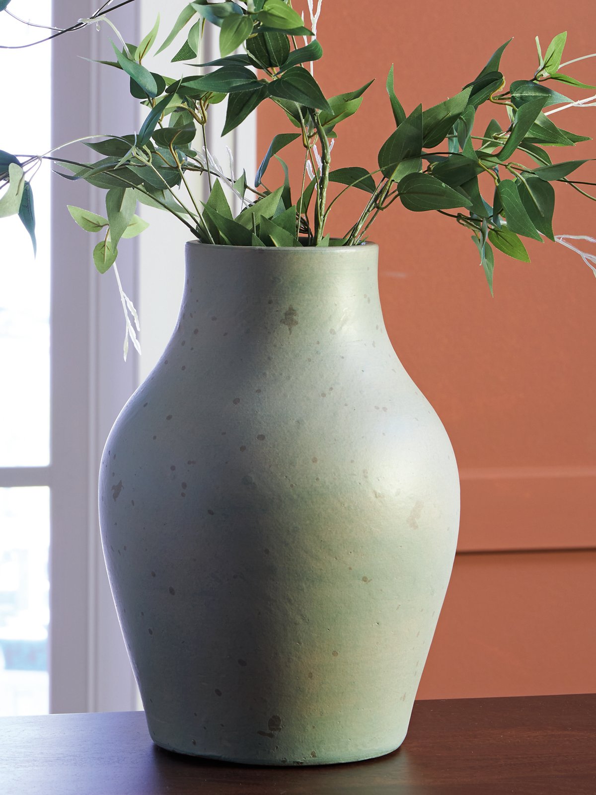 Baychester Vase - Furniture 4 Less Outlet (Salinas,CA)