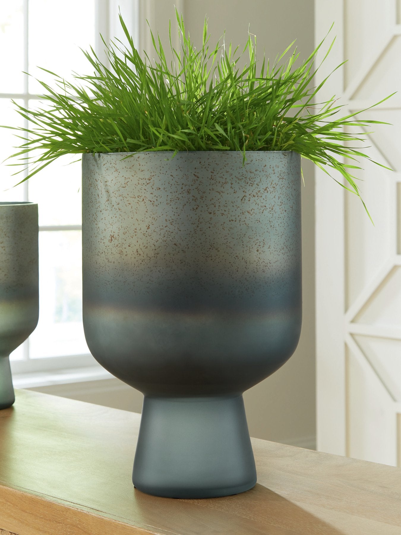 Pennmore Vase - Furniture 4 Less Outlet (Salinas,CA)