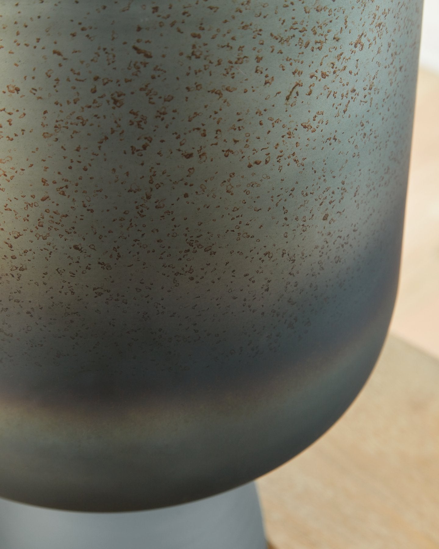 Pennmore Vase - Furniture 4 Less Outlet (Salinas,CA)