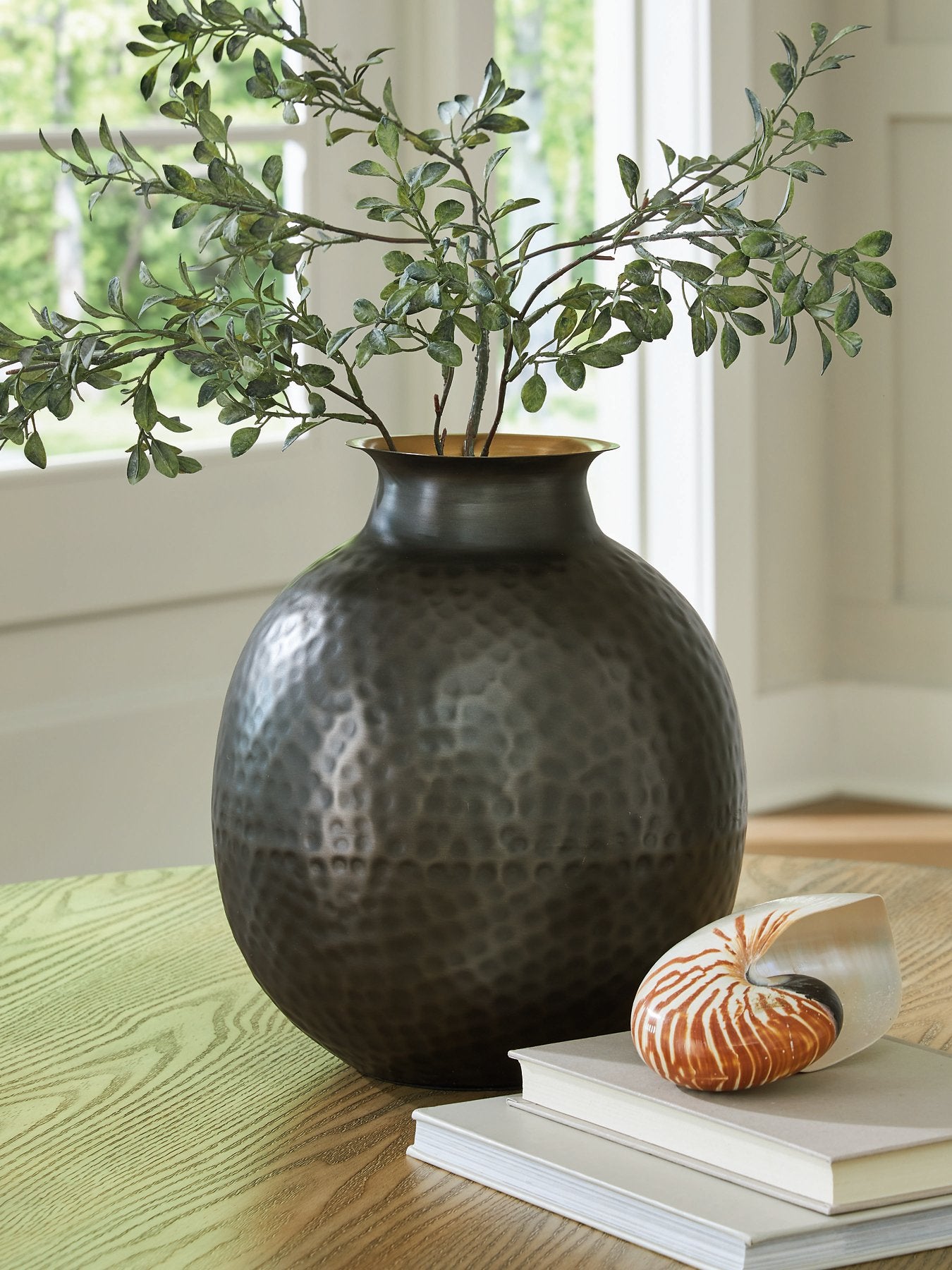 Woody Vase - Furniture 4 Less Outlet (Salinas,CA)