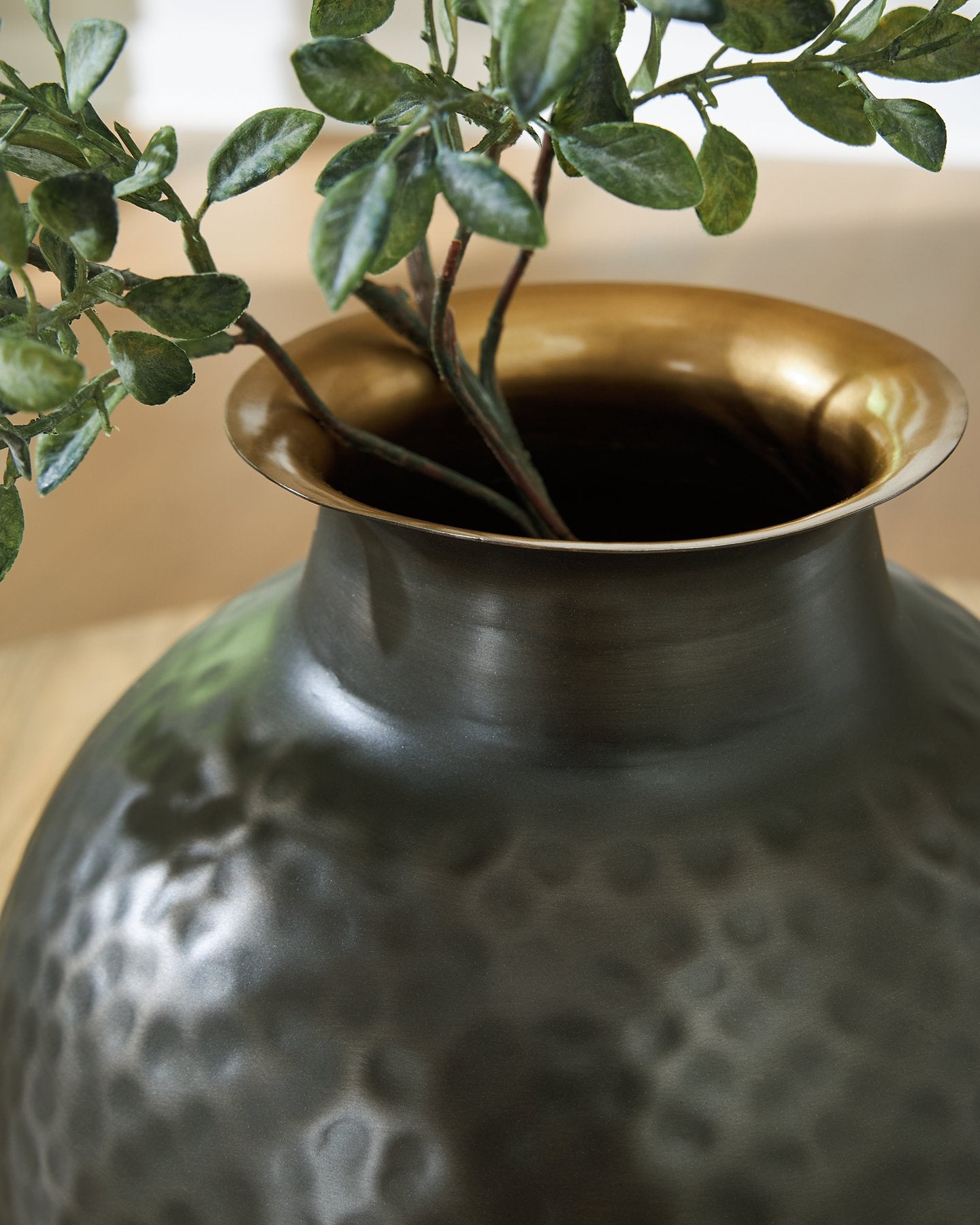 Woody Vase - Furniture 4 Less Outlet (Salinas,CA)
