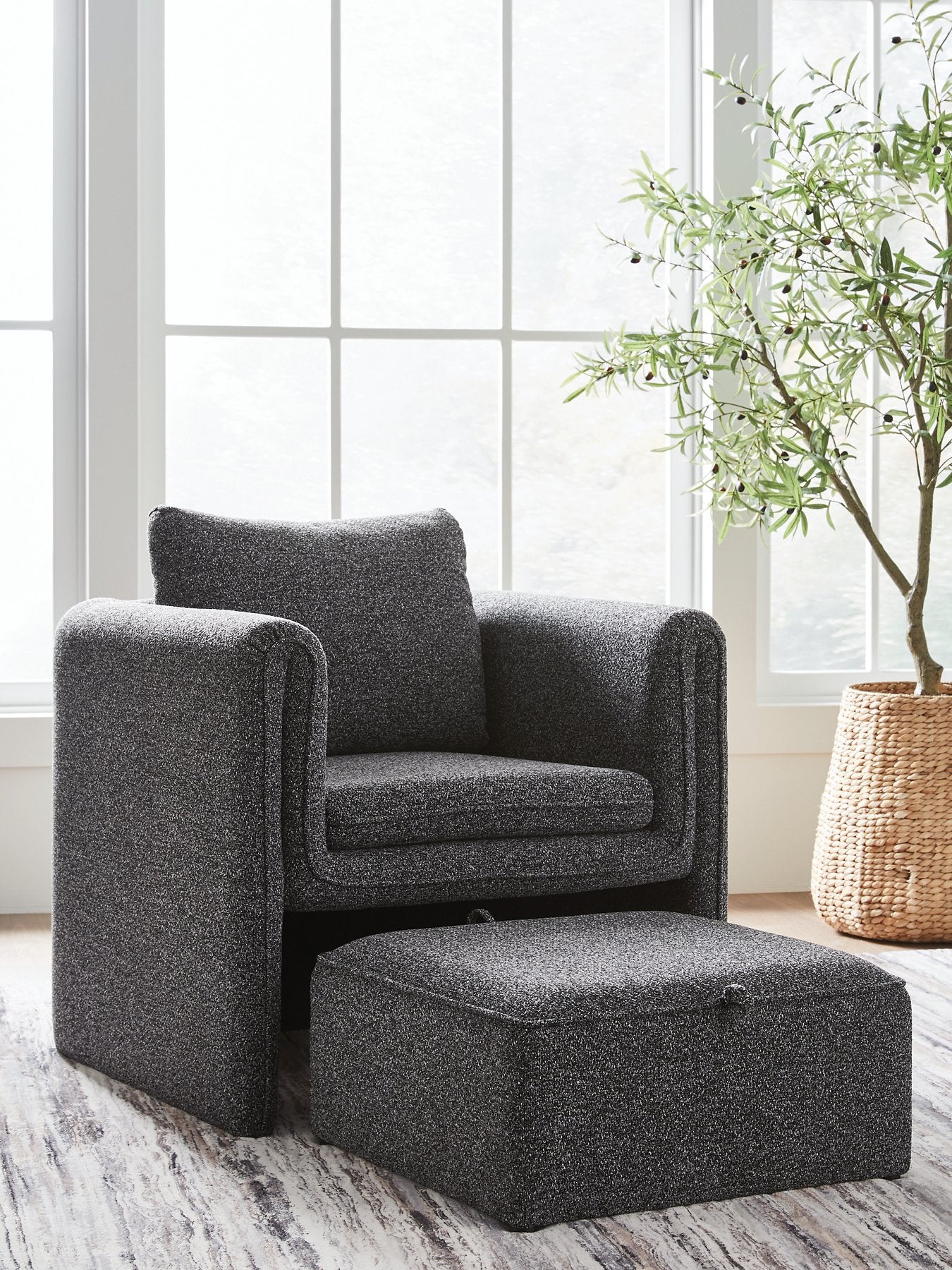 Vreni Accent Chair - Furniture 4 Less Outlet (Salinas,CA)