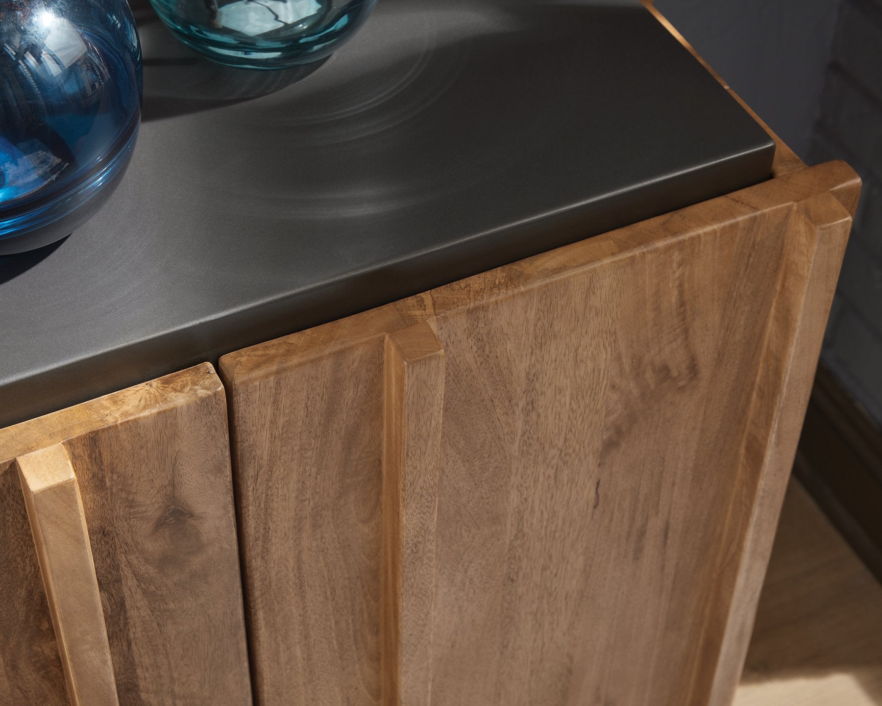 Quintavious Accent Cabinet - Furniture 4 Less Outlet (Salinas,CA)