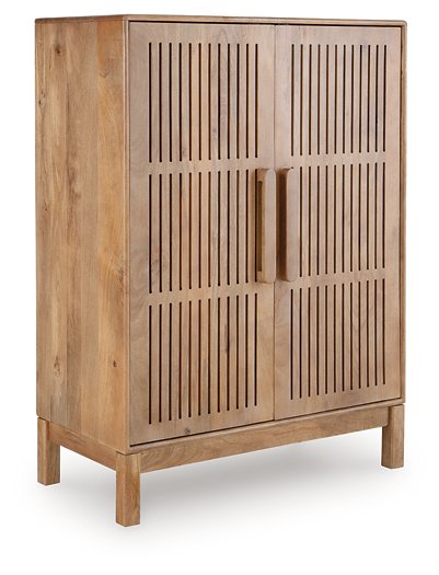 Pellamour Bar Cabinet - Furniture 4 Less Outlet (Salinas,CA)