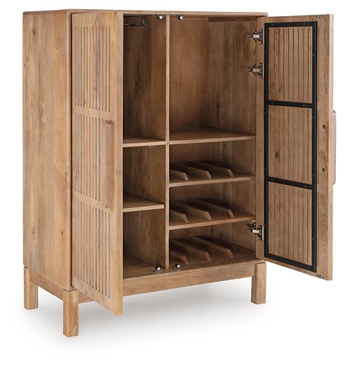 Pellamour Bar Cabinet - Furniture 4 Less Outlet (Salinas,CA)