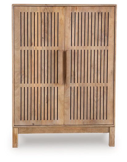 Pellamour Bar Cabinet - Furniture 4 Less Outlet (Salinas,CA)