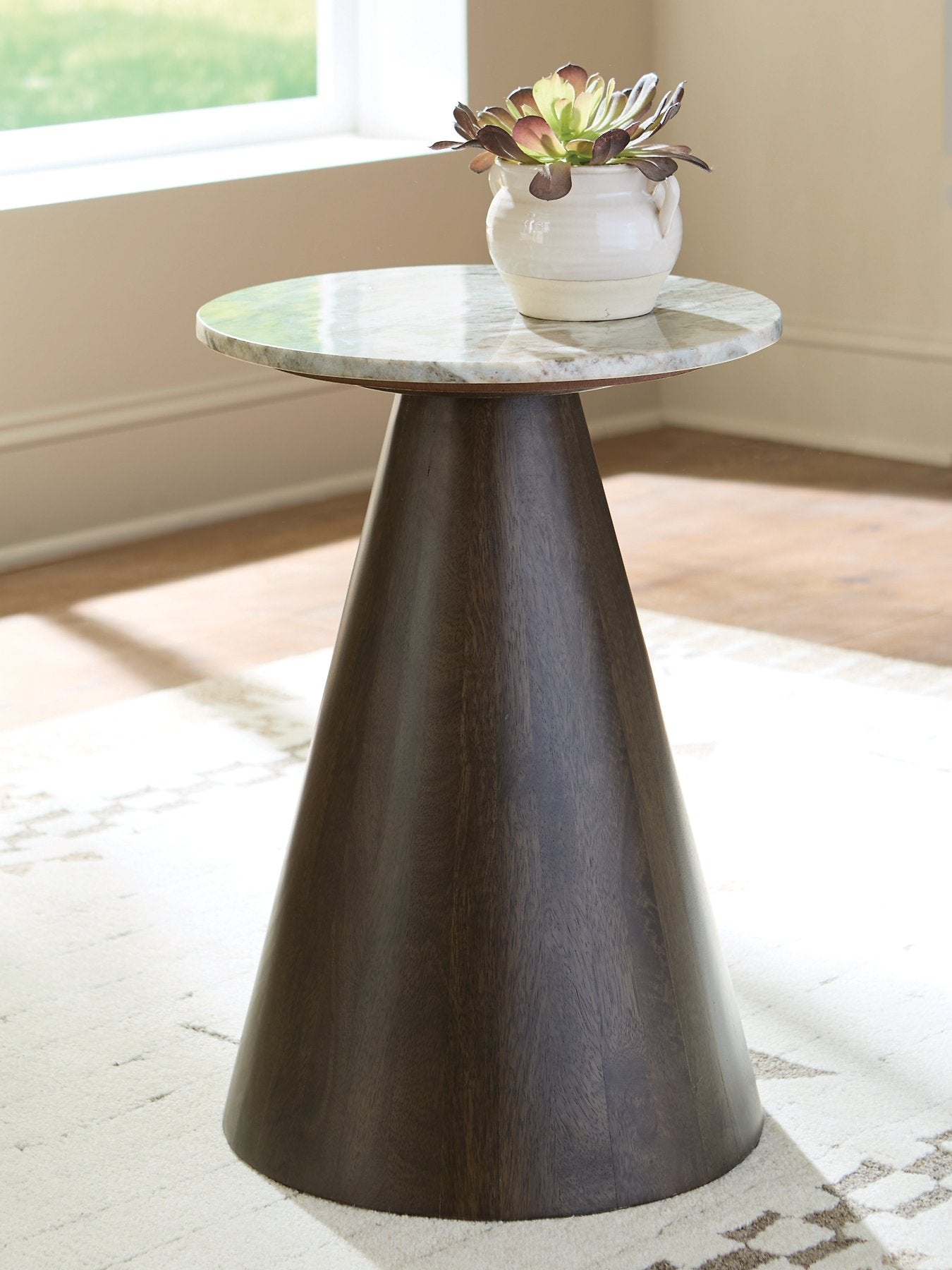 Waltnor Accent Table - Furniture 4 Less Outlet (Salinas,CA)