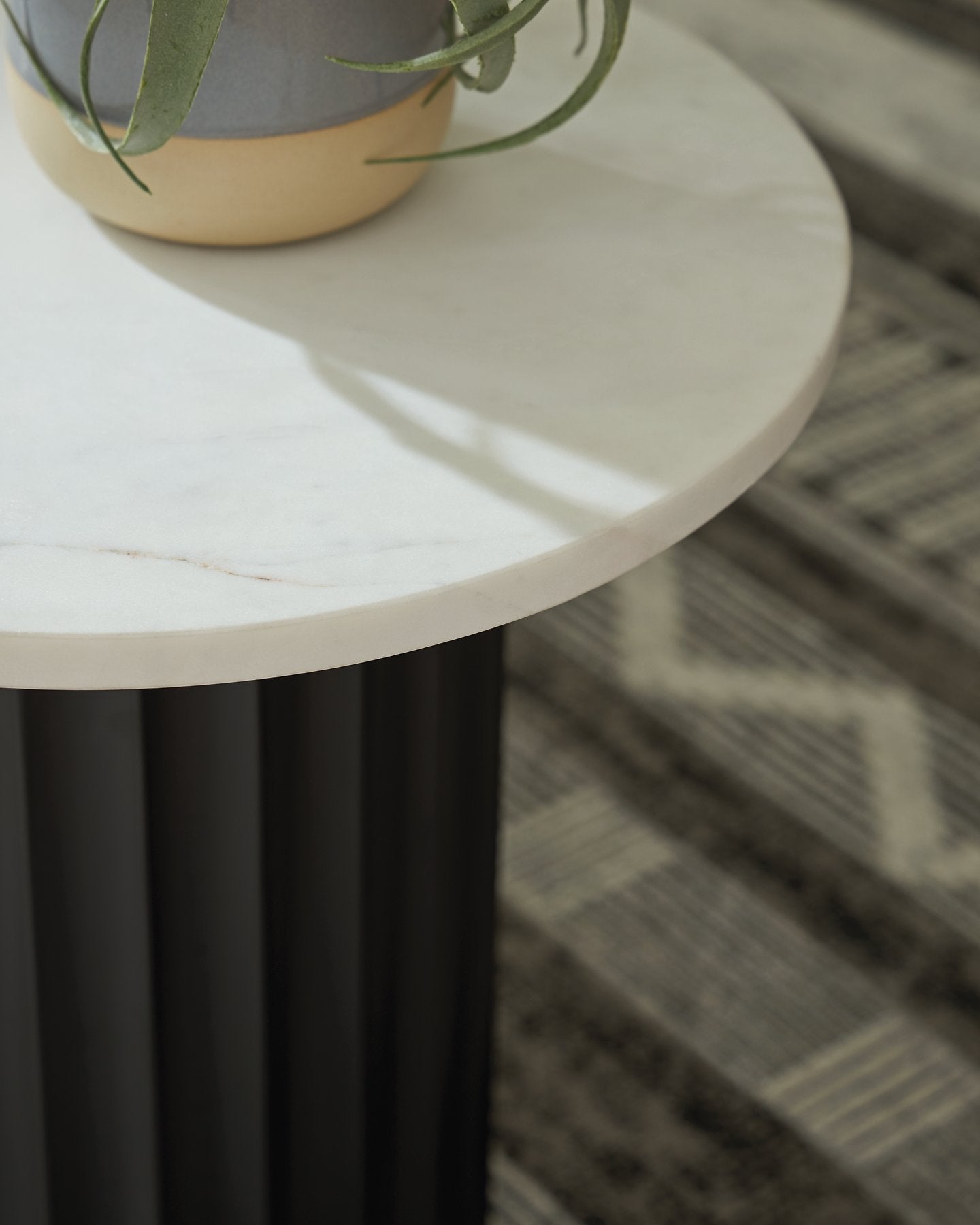 Wainstone Accent Table - Furniture 4 Less Outlet (Salinas,CA)