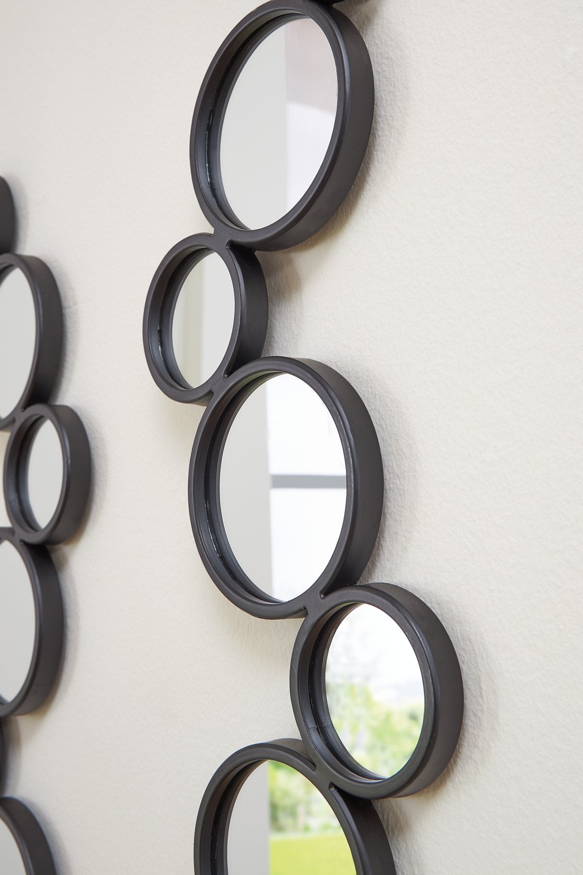 Vinler Accent Mirror Set (Set of 2) - Furniture 4 Less Outlet (Salinas,CA)
