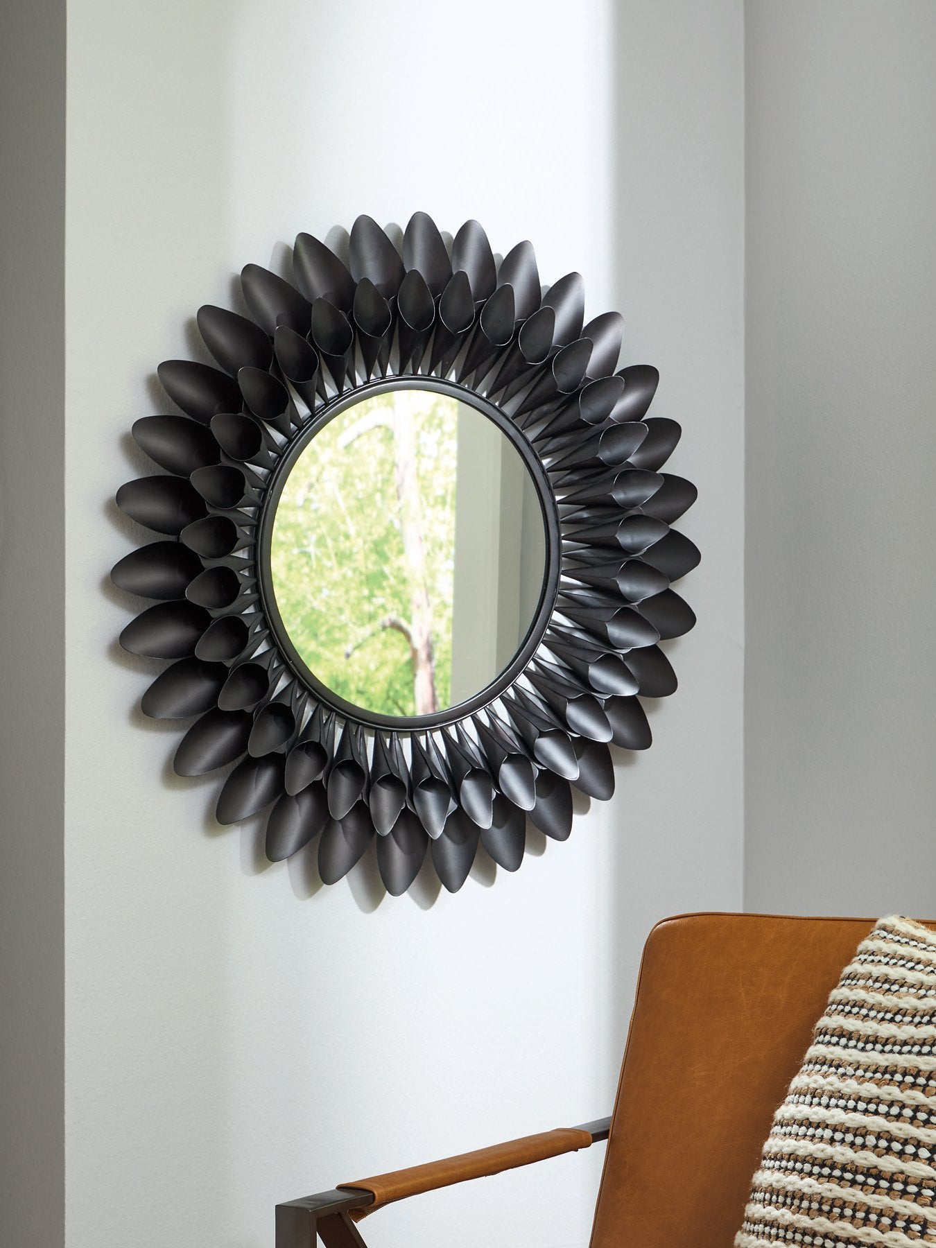 Ryenmour Accent Mirror - Furniture 4 Less Outlet (Salinas,CA)