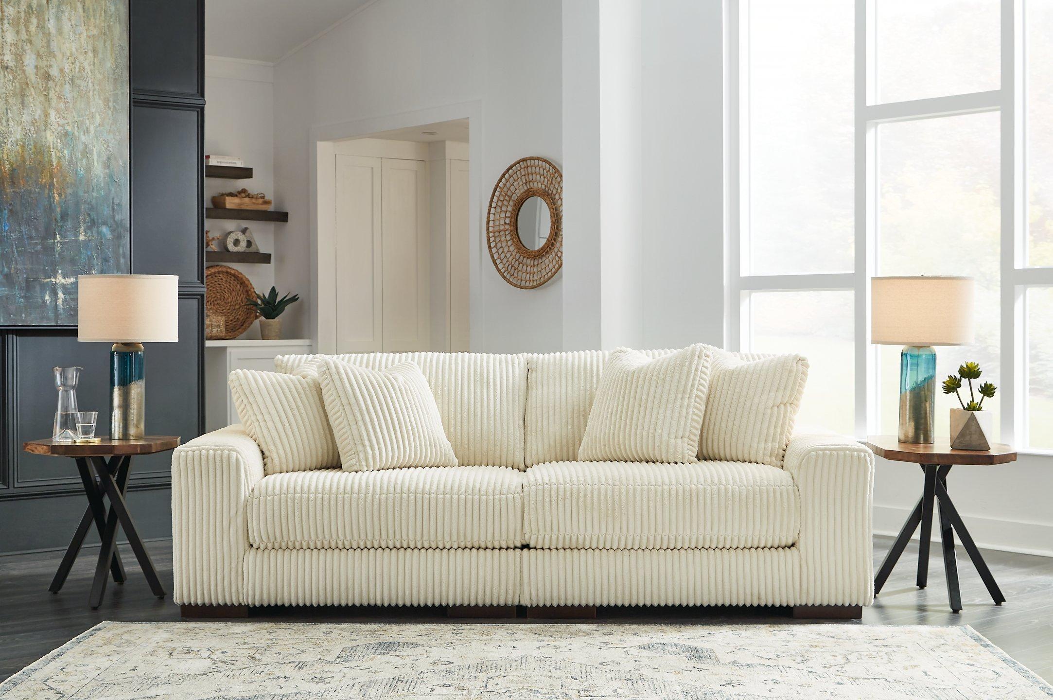 Lindyn Sectional Sofa - Furniture 4 Less Outlet (Salinas,CA)