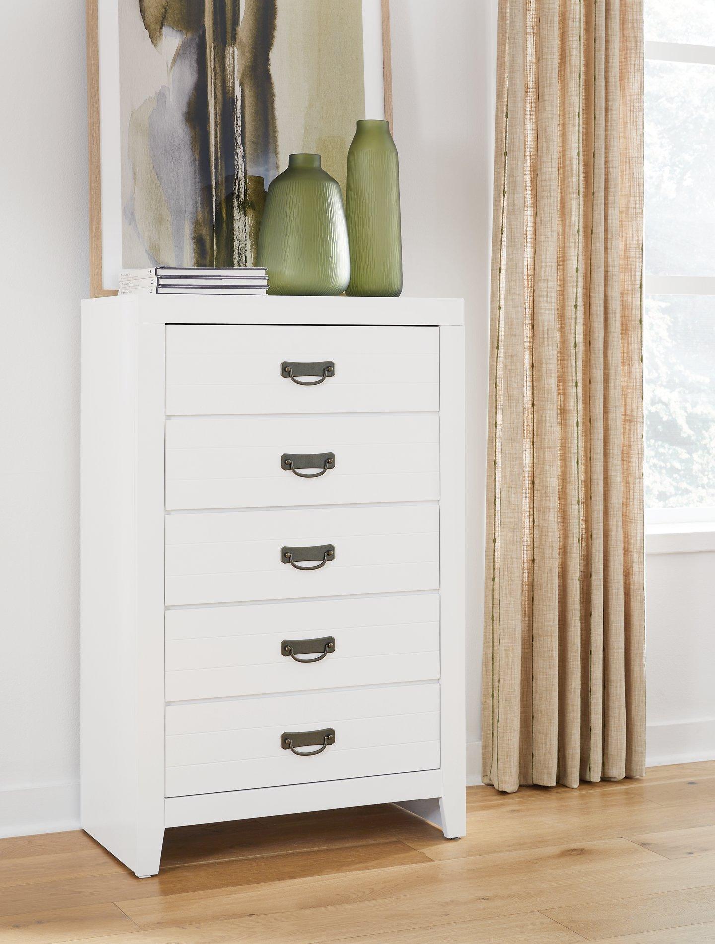 Binterglen Chest of Drawers - Furniture 4 Less Outlet (Salinas,CA)