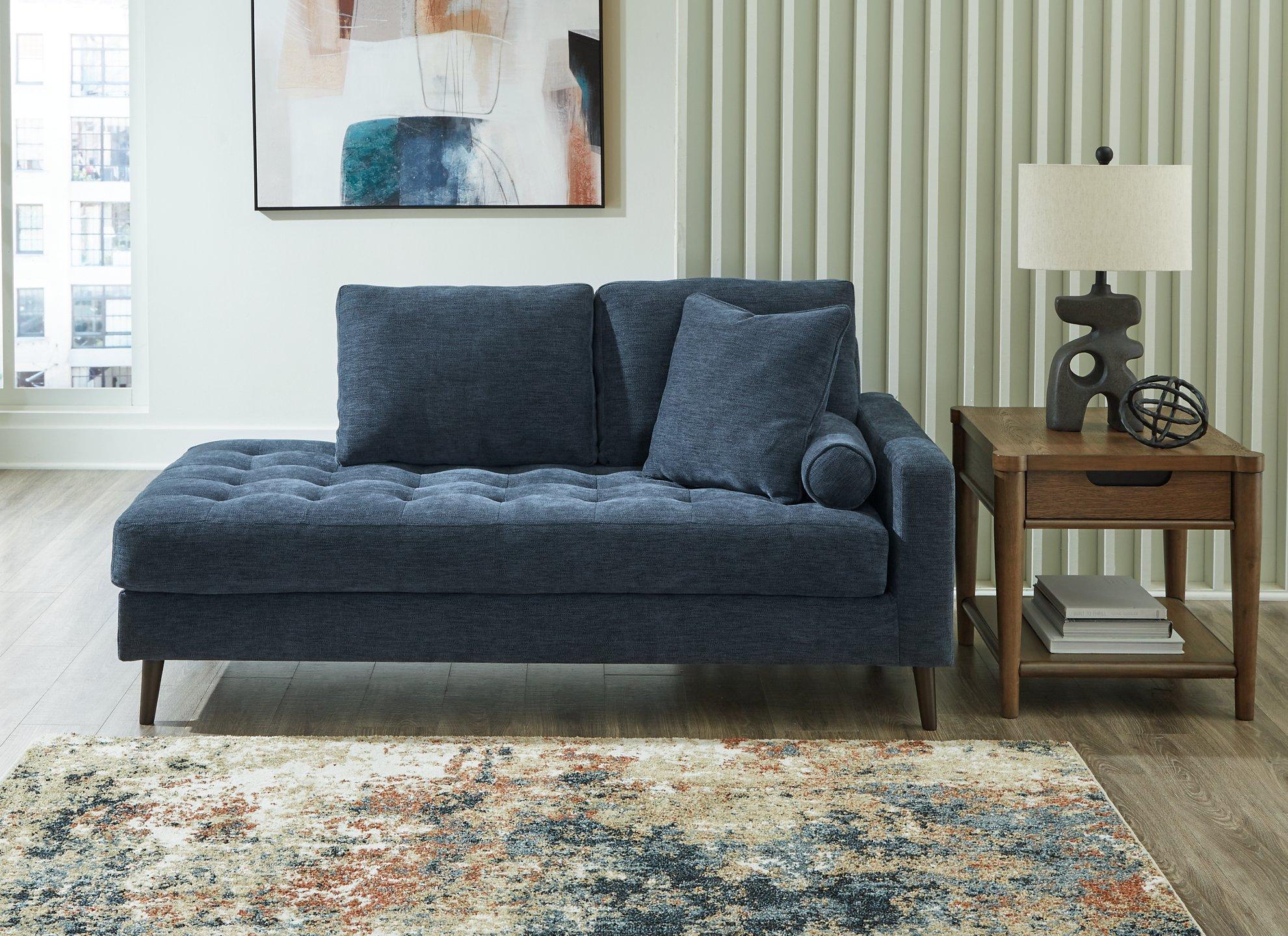 Bixler Right-Arm Facing Corner Chaise - Furniture 4 Less Outlet (Salinas,CA)