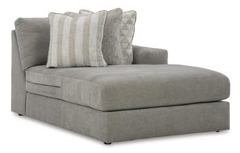 Avaliyah Sectional with Chaise - Furniture 4 Less Outlet (Salinas,CA)