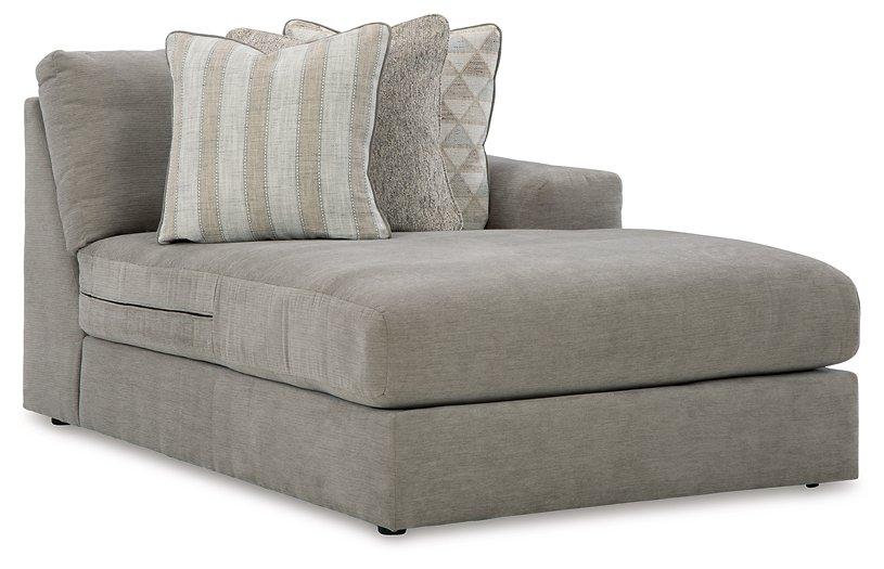 Avaliyah Sectional with Chaise - Furniture 4 Less Outlet (Salinas,CA)