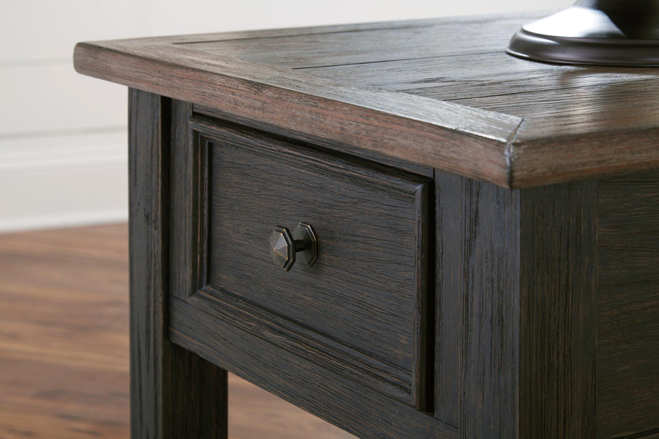 Tyler Creek Occasional Table Set - Furniture 4 Less Outlet (Salinas,CA)
