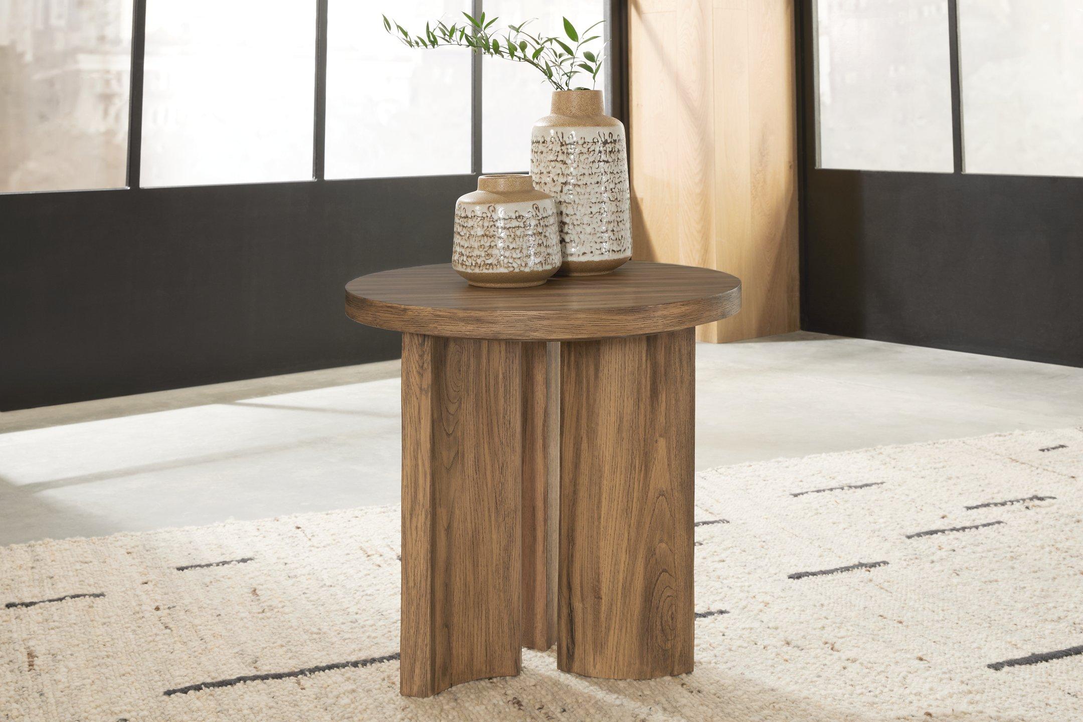 Austanny End Table - Furniture 4 Less Outlet (Salinas,CA)