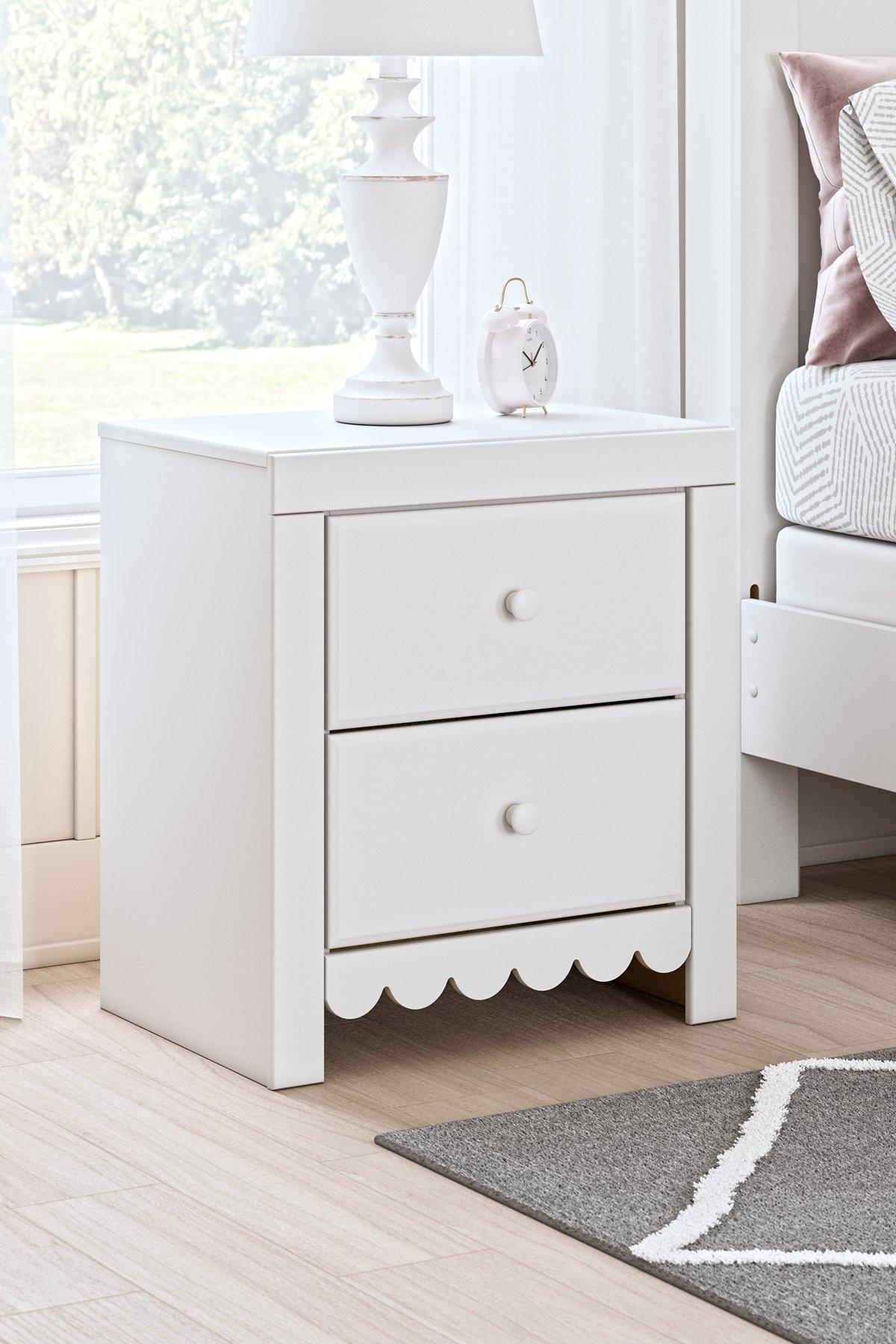 Mollviney Nightstand