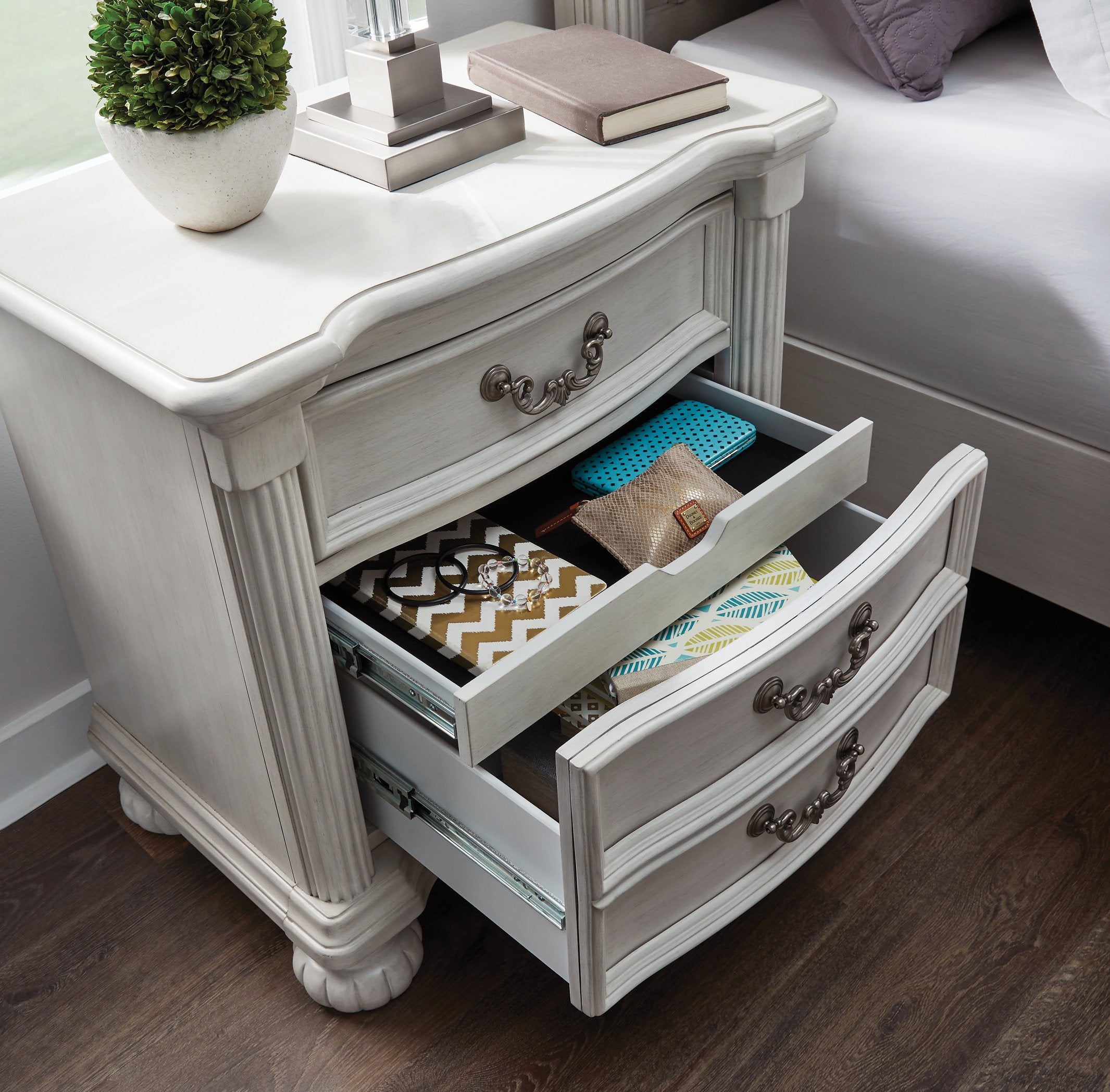 Montelaine Nightstand - Furniture 4 Less Outlet (Salinas,CA)