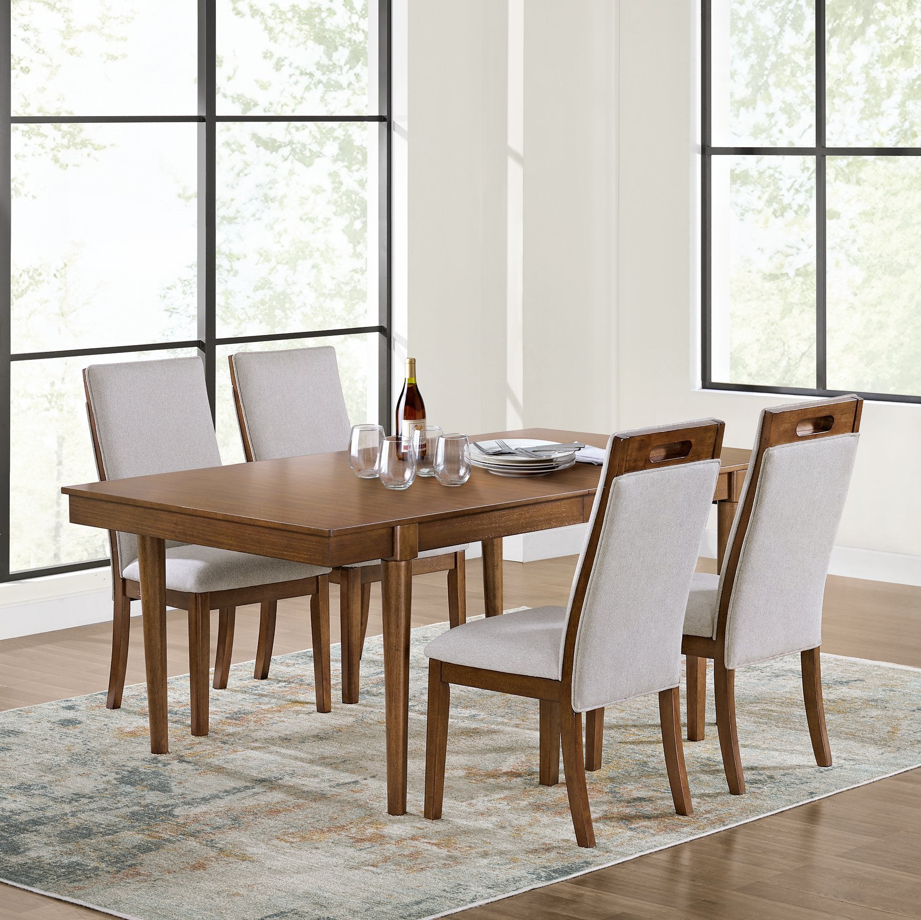 Lyncott Dining Room Set - Furniture 4 Less Outlet (Salinas,CA)