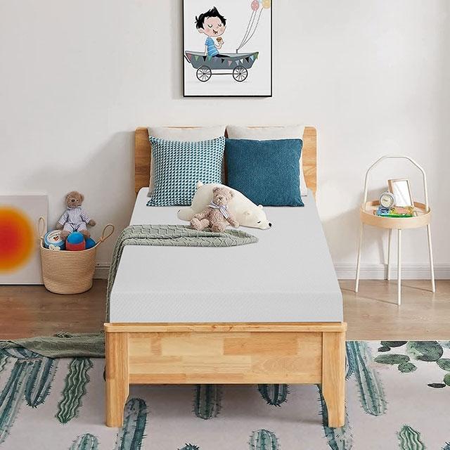 Artemisia 8" Memory Foam Mattress White - Furniture 4 Less Outlet (Salinas,CA)