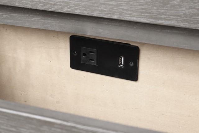 Crowthorne Nightstand - Furniture 4 Less Outlet (Salinas,CA)