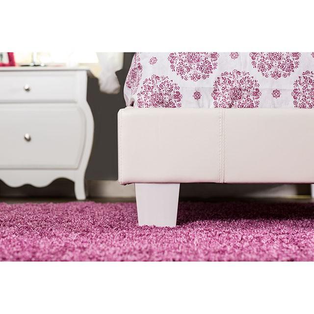 Velen White Cal.King Bed - Furniture 4 Less Outlet (Salinas,CA)