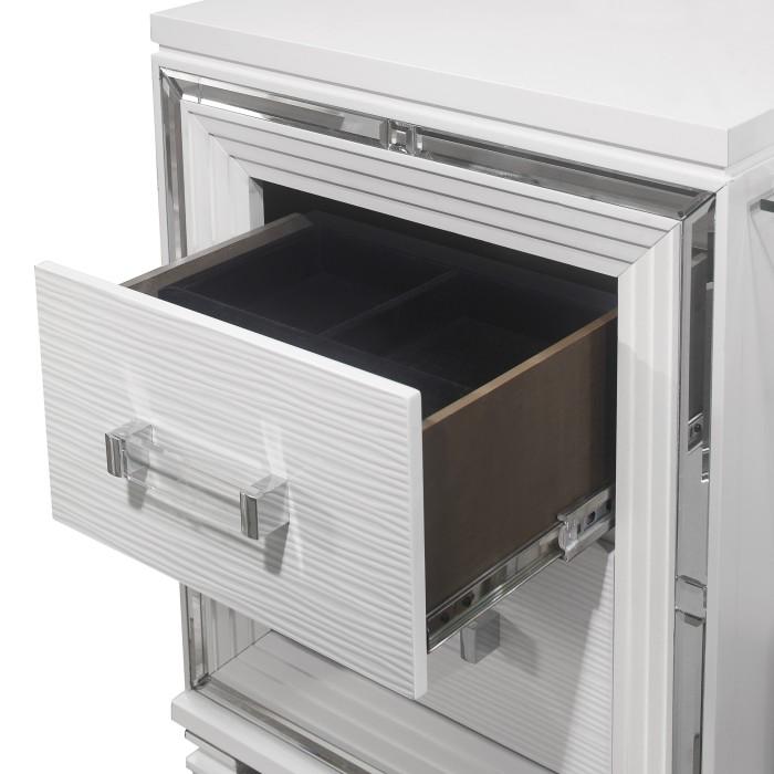 Tamsin (3) Vanity Dresser with Mirror - Furniture 4 Less Outlet (Salinas,CA)