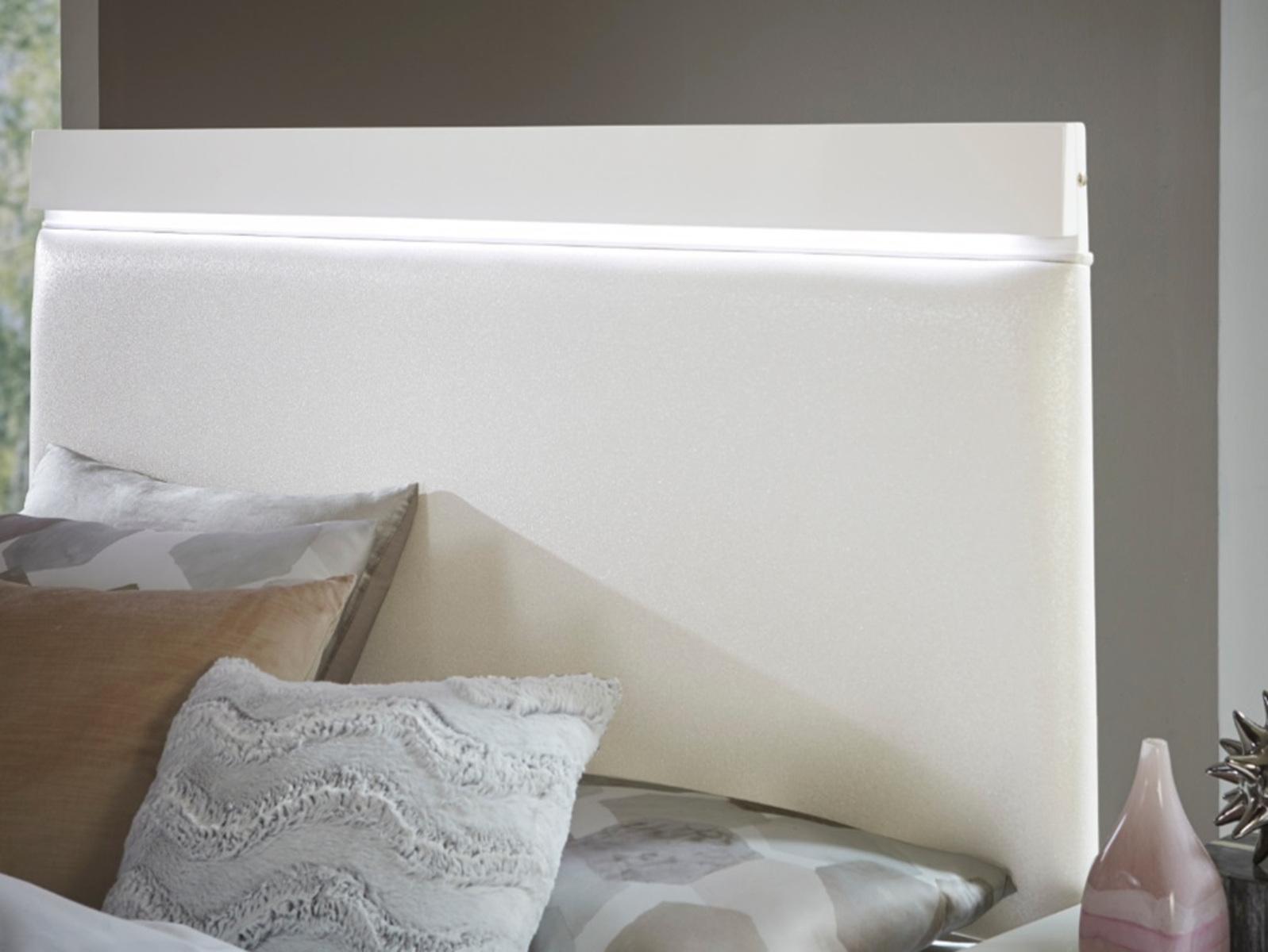 Kerren Queen Platform Bed in White 1678W-1 - Furniture 4 Less Outlet (Salinas,CA)