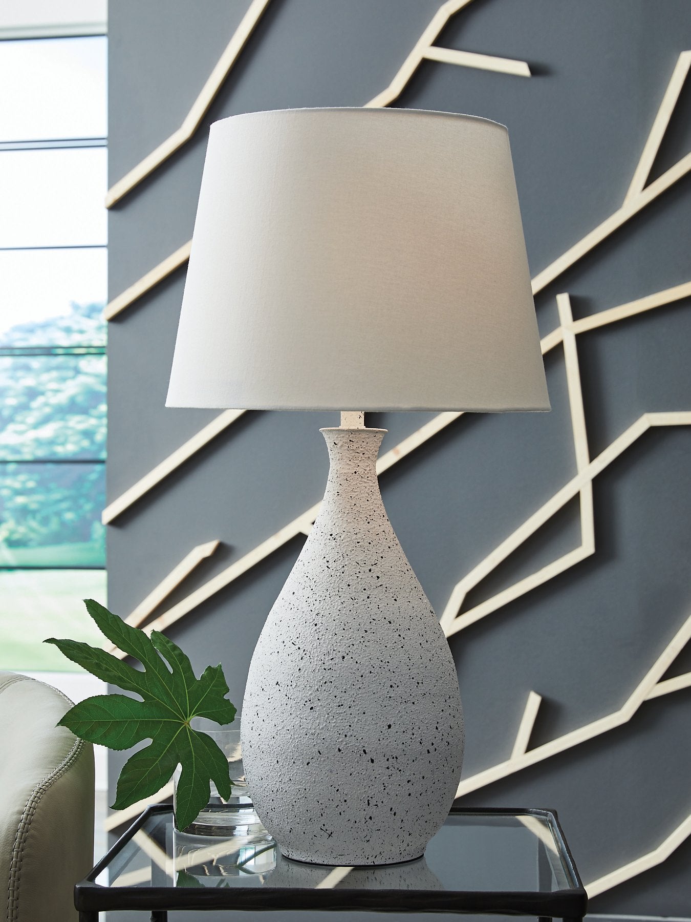 Wyattford Table Lamp - Furniture 4 Less Outlet (Salinas,CA)