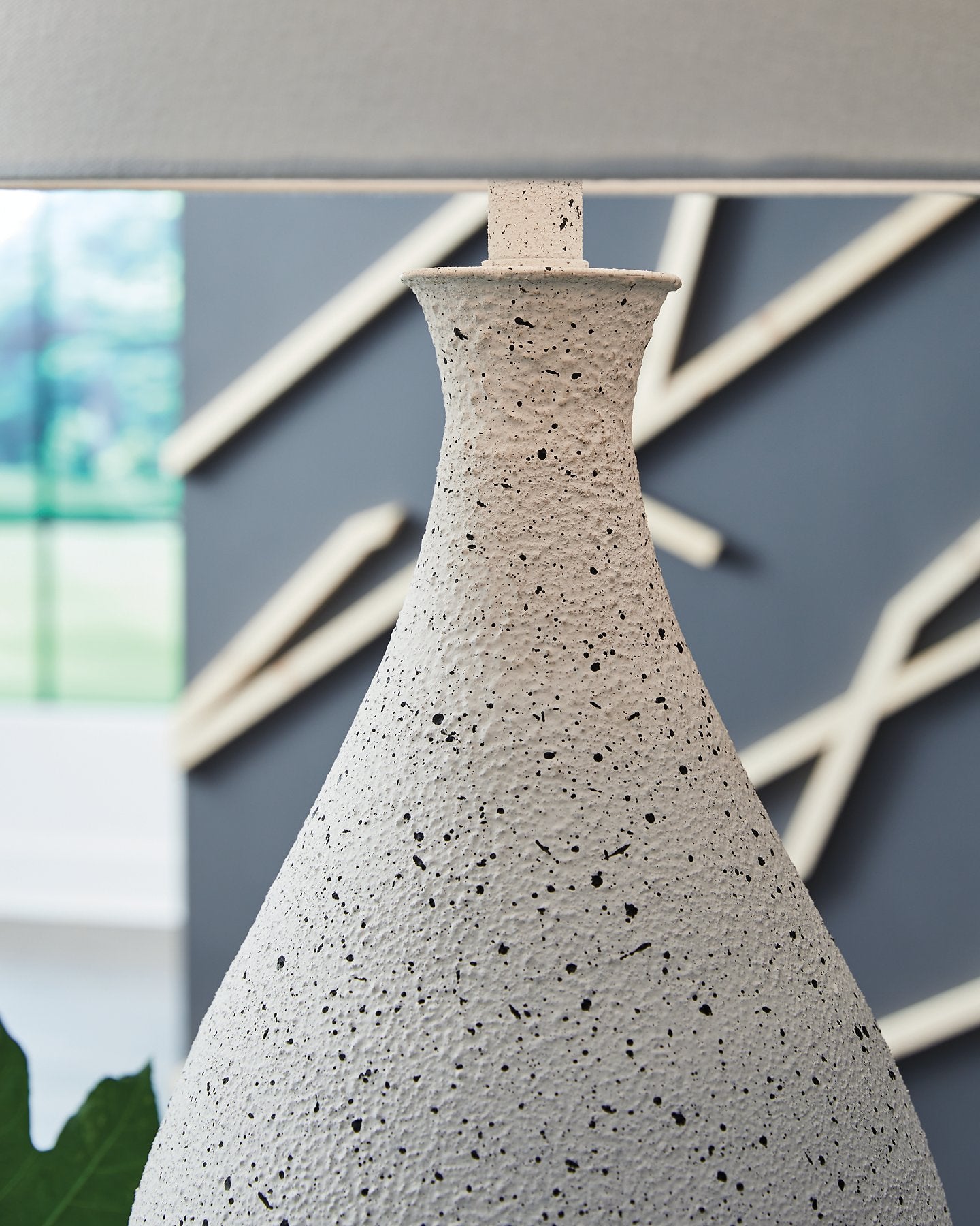 Wyattford Table Lamp - Furniture 4 Less Outlet (Salinas,CA)
