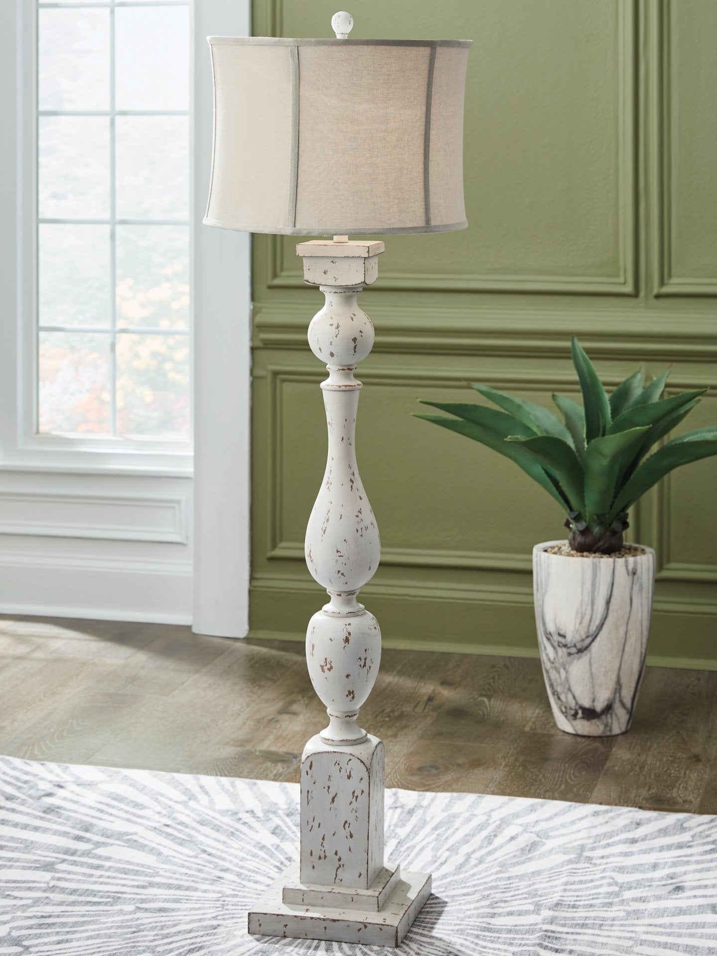 Madsbrook Floor Lamp - Furniture 4 Less Outlet (Salinas,CA)